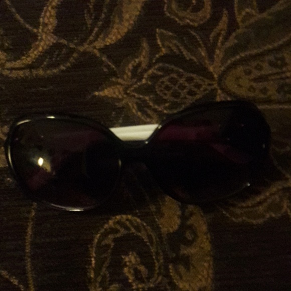 Sunglasses - Picture 1 of 2